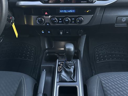 Used 2022 Toyota Tacoma SR5 w/ Trail Edition image 27
