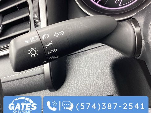 Used 2024 Toyota Camry SE image 25