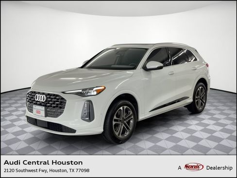 Used 2026 Audi Q5 Premium Plus AWD/4WD image 1