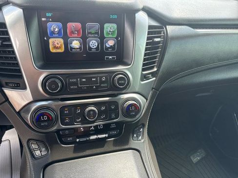 Used 2019 Chevrolet Suburban Premier RWD image 10