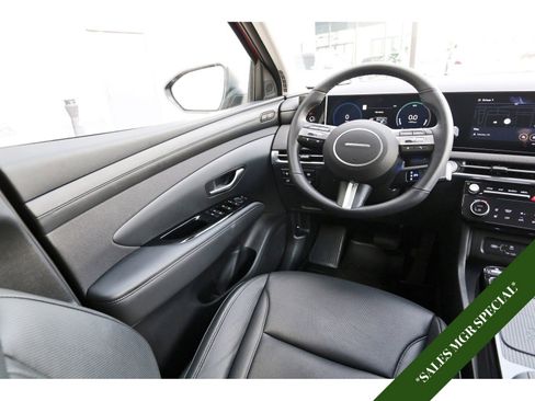 Used 2025 Hyundai Tucson Limited image 9