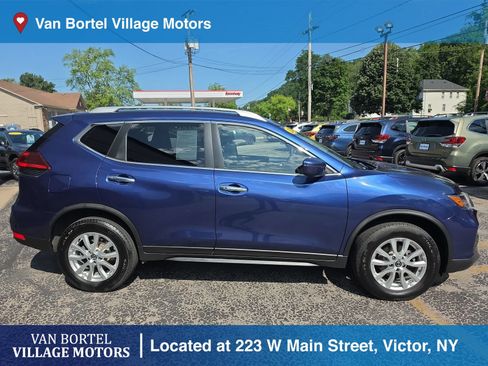 Used 2020 Nissan Rogue SV AWD/4WD image 4