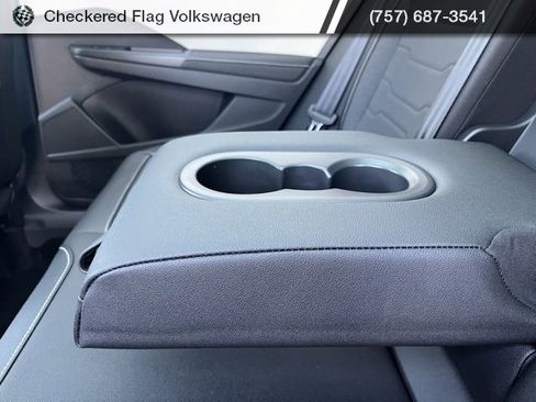 New 2025 Volkswagen Taos SE image 51