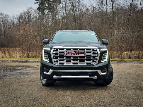 New 2026 GMC Yukon XL Denali w/ Denali Reserve Package AWD/4WD image 8