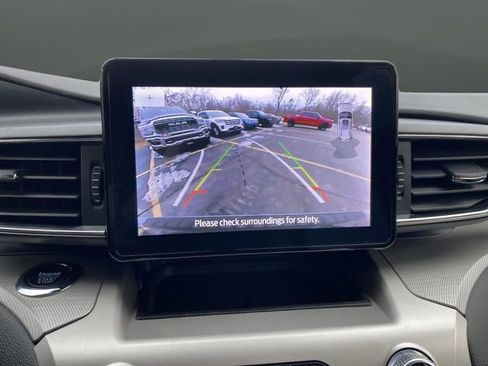 Used 2022 Ford Explorer XLT w/ Equipment Group 202A image 11