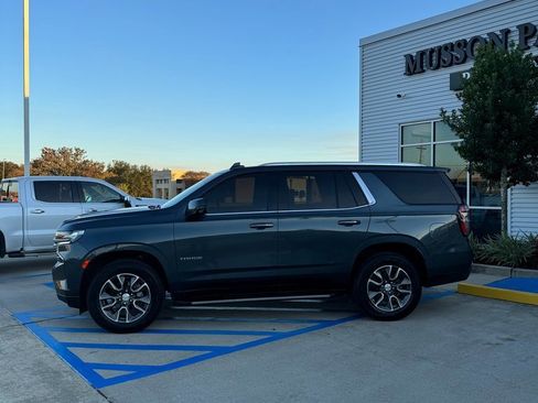 Used 2021 Chevrolet Tahoe LT w/ LT Signature Plus Package image 3