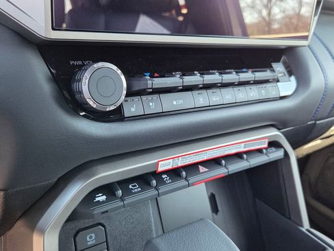 New 2026 Toyota Tundra Platinum AWD/4WD image 19