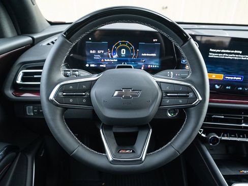 New 2025 Chevrolet Traverse Z71 w/ Enhanced Driving Package image 18