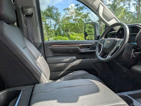 Used 2024 Chevrolet Silverado 2500 LT w/ All Star Edition AWD/4WD image 18