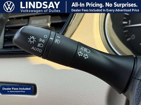 Used 2020 Nissan Rogue SL AWD/4WD image 25