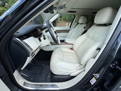 Used 2023 Land Rover Range Rover SE AWD/4WD image 28