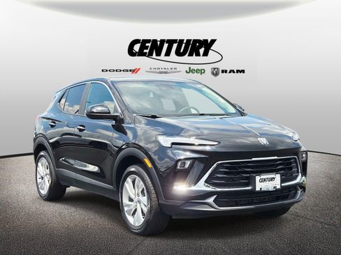 Used 2025 Buick Encore GX Preferred w/ Comfort Package AWD/4WD image 1