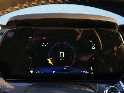 Used 2026 Chevrolet Trax ACTIV w/ Sunroof Package FWD image 21