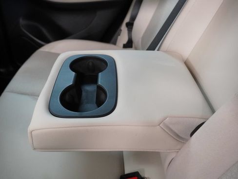 Used 2022 Buick Encore GX Select AWD/4WD image 29