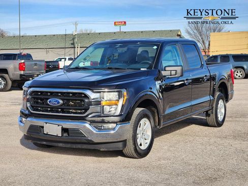 Used 2023 Ford F150 XLT image 3