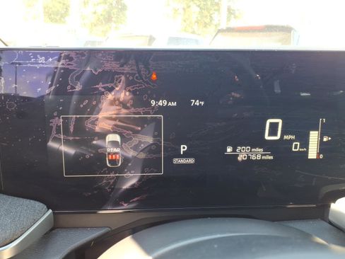 Certified 2025 Nissan Kicks SV w/ Charging Package image 18