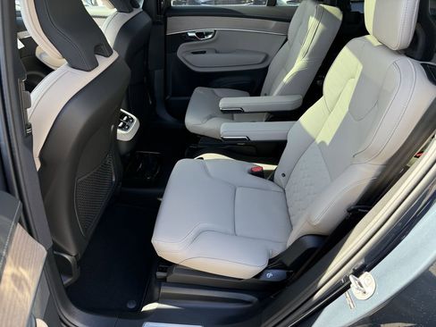 New 2026 Volvo XC90 B6 Plus image 11