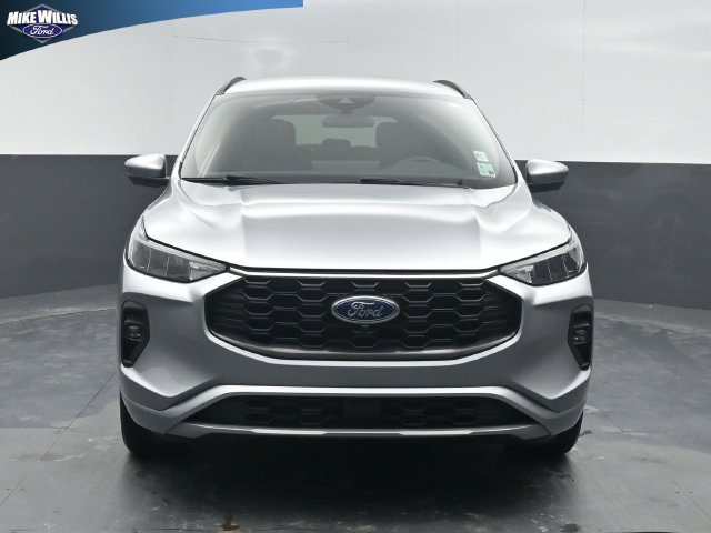 Used 2023 Ford Escape ST-Line Select w/ Tech Pack #2 AWD/4WD image 2