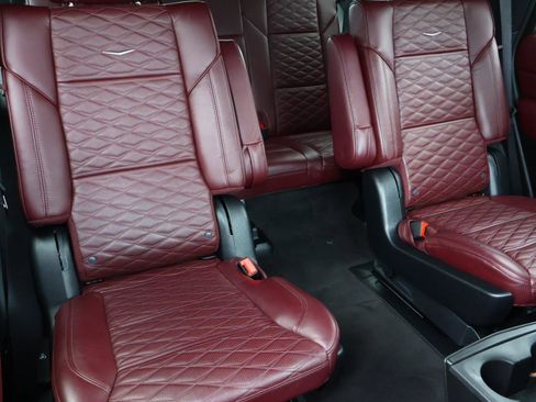 Used 2025 Cadillac Escalade Premium Luxury RWD image 26