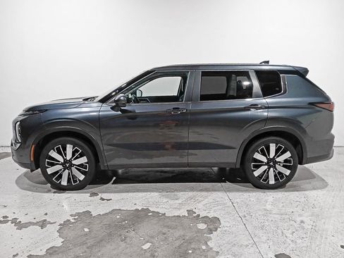 Used 2025 Mitsubishi Outlander SE AWD/4WD image 4