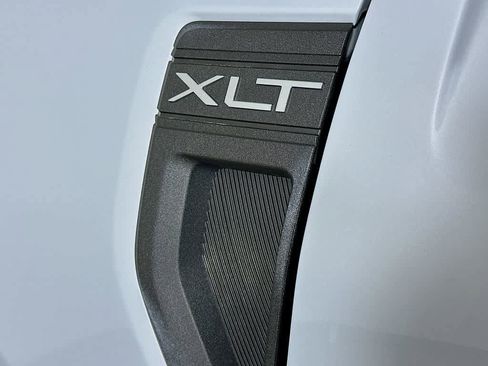 Certified 2025 Ford Maverick XLT w/ XLT Luxury Package AWD/4WD image 7