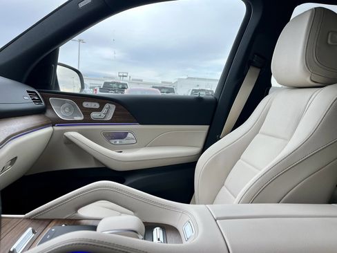 Certified 2025 Mercedes-Benz GLS 450 4MATIC image 49