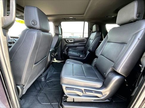 Used 2023 Chevrolet Suburban Z71 w/ Z71 Off-Road Package image 15