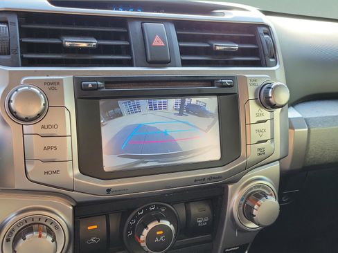 Used 2018 Toyota 4Runner SR5 AWD/4WD image 16