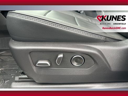 New 2026 GMC Sierra 3500 Denali w/ Denali Reserve Package image 23