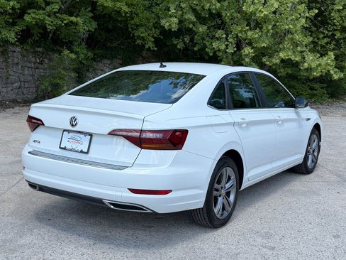 Used 2019 Volkswagen Jetta R-Line FWD image 3