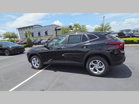 New 2026 Chevrolet Trax LS FWD image 20