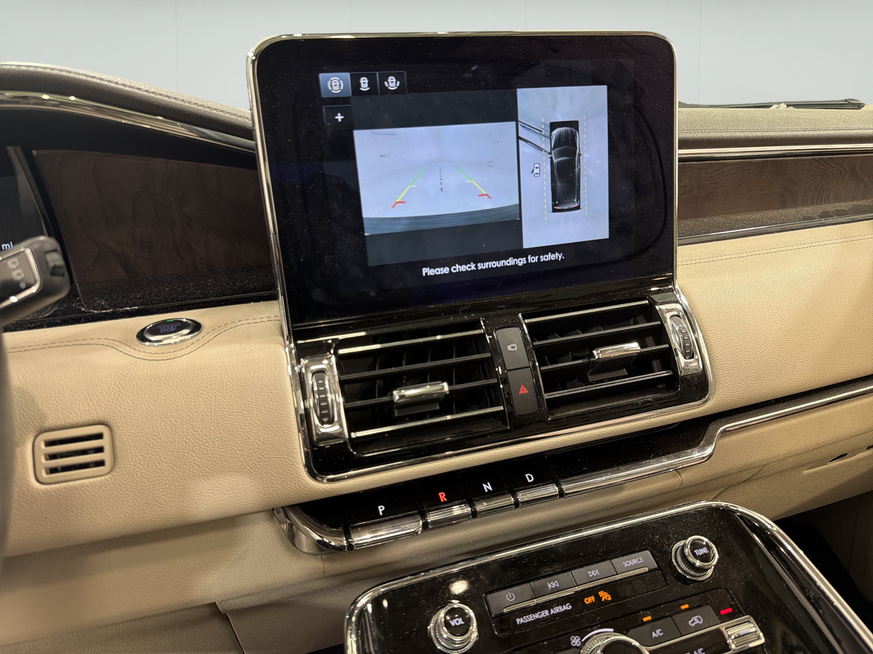 Used 2020 Lincoln Navigator Reserve RWD image 19