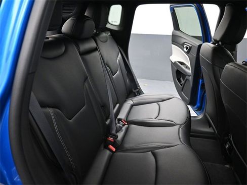 New 2026 Jeep Compass Limited w/ Mopar Graphics Package image 21