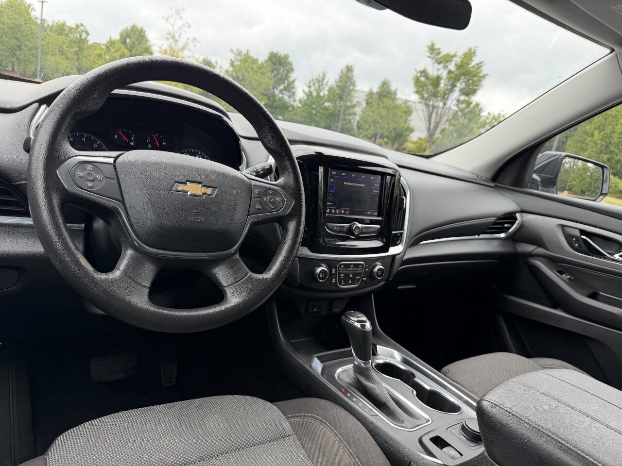 Used 2020 Chevrolet Traverse LS FWD image 26