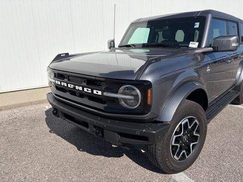 Certified 2023 Ford Bronco Outer Banks AWD/4WD image 2