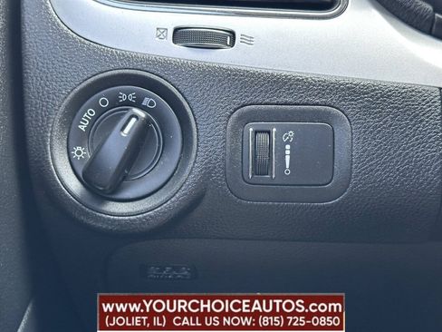 Used 2020 Dodge Journey SE FWD image 35