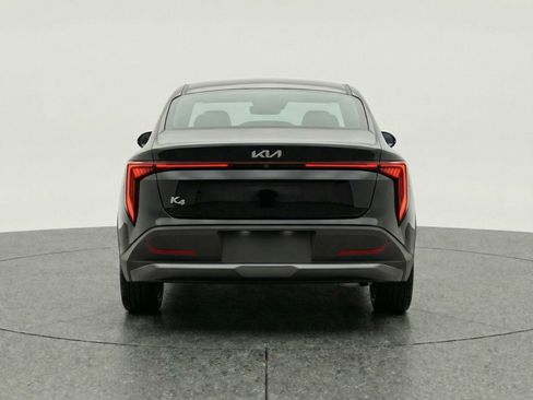 Used 2025 Kia K4 LXS image 7