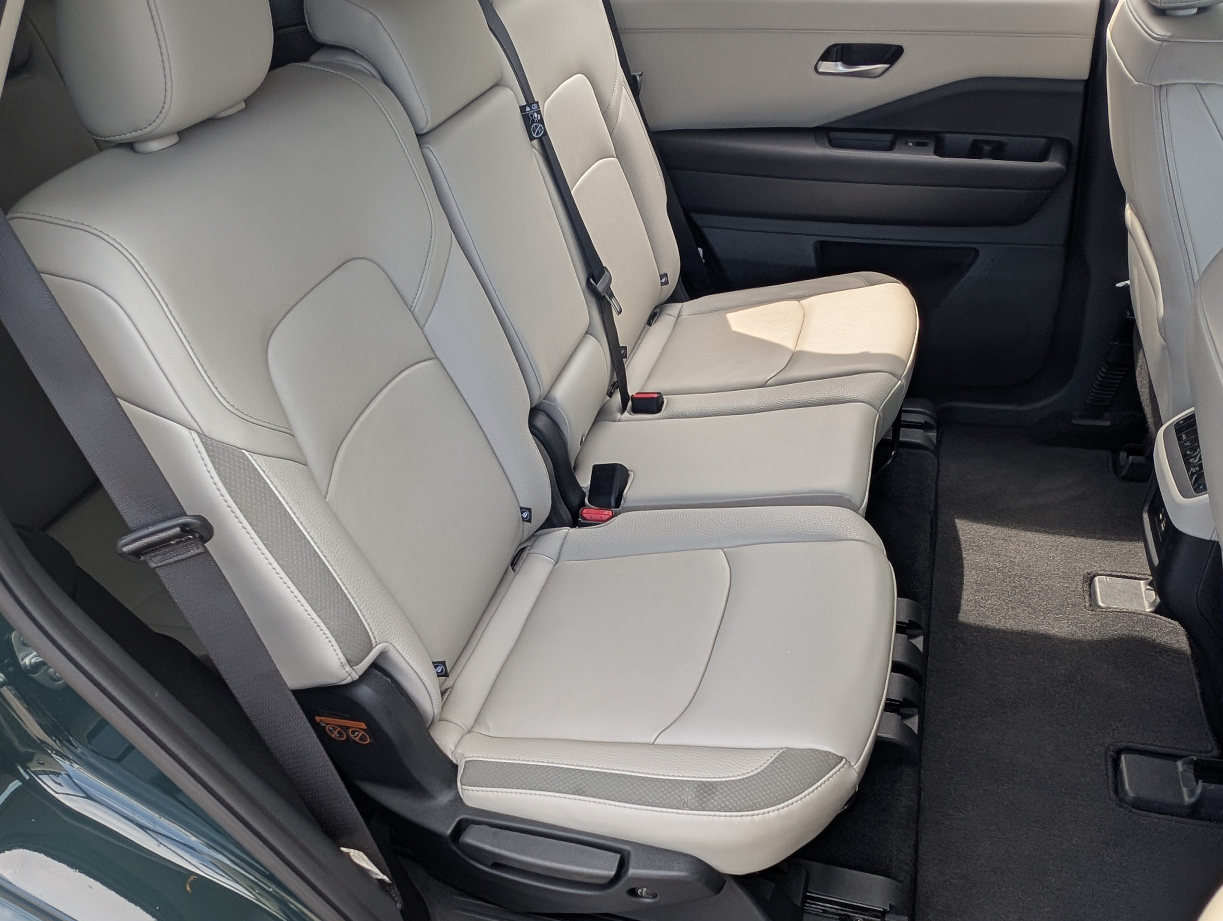 Used 2025 Nissan Pathfinder SL AWD/4WD image 20