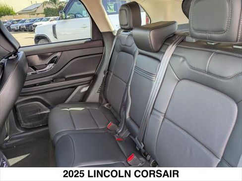 New 2025 Lincoln Corsair Grand Touring image 13