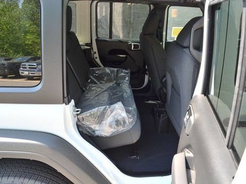 New 2026 Jeep Wrangler Unlimited Sport AWD/4WD image 31