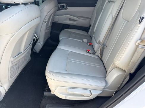 Used 2025 Kia Sorento S FWD image 21
