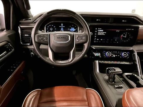 Used 2025 GMC Sierra 1500 Denali Ultimate AWD/4WD image 6