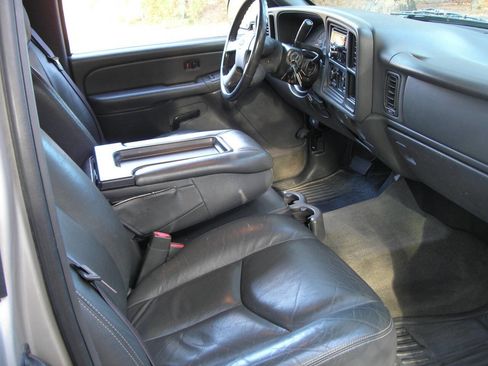 Used 2005 Chevrolet Silverado 1500 LS image 6