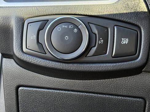 Used 2023 Ford Edge SE image 10