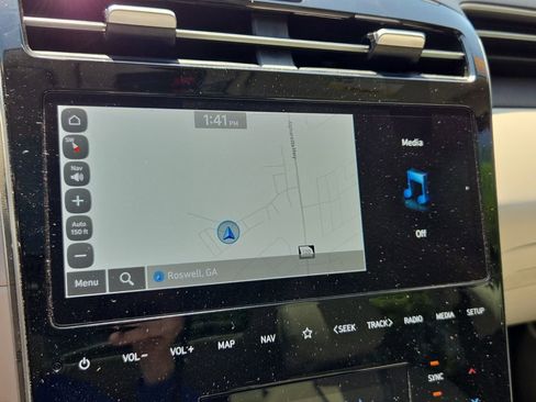 Used 2023 Hyundai Tucson Limited image 25