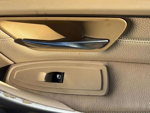 Used 2014 BMW 320i Sedan image 23