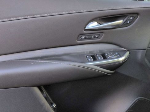 New 2025 Cadillac XT4 Premium Luxury image 10