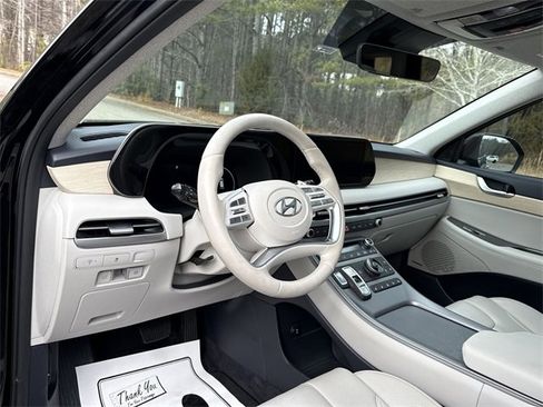 Used 2023 Hyundai Palisade Limited image 11