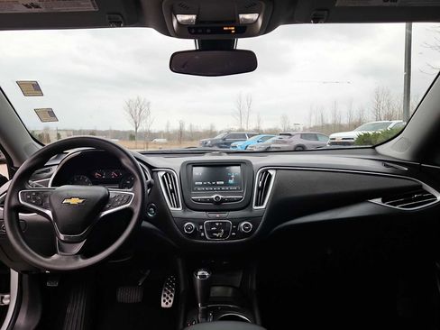 Used 2017 Chevrolet Malibu LS FWD image 15
