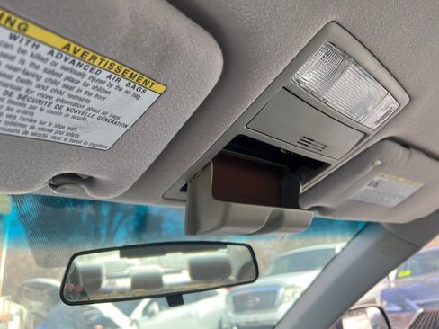 Used 2010 Toyota Camry image 21